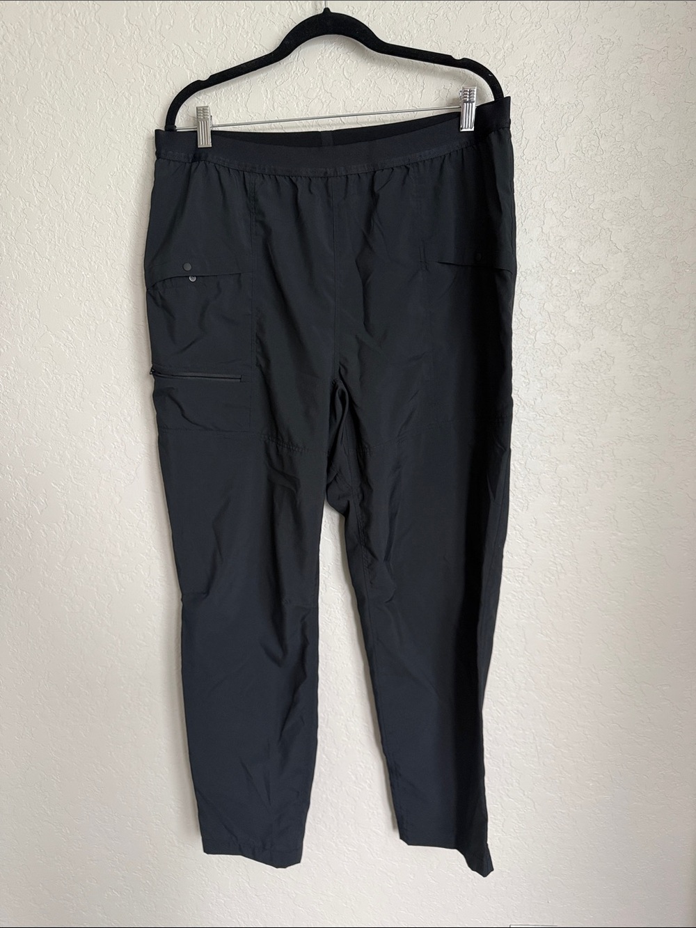 Mountain Hardwear Women's Black Cargo Pants